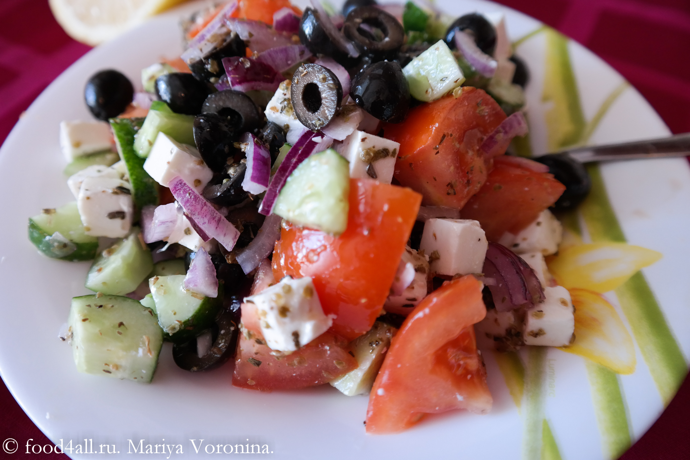чем заправить греческий салат. салат для греческого салата. чем заправляется греческий салат. соус для греческого салата. греческий салат.